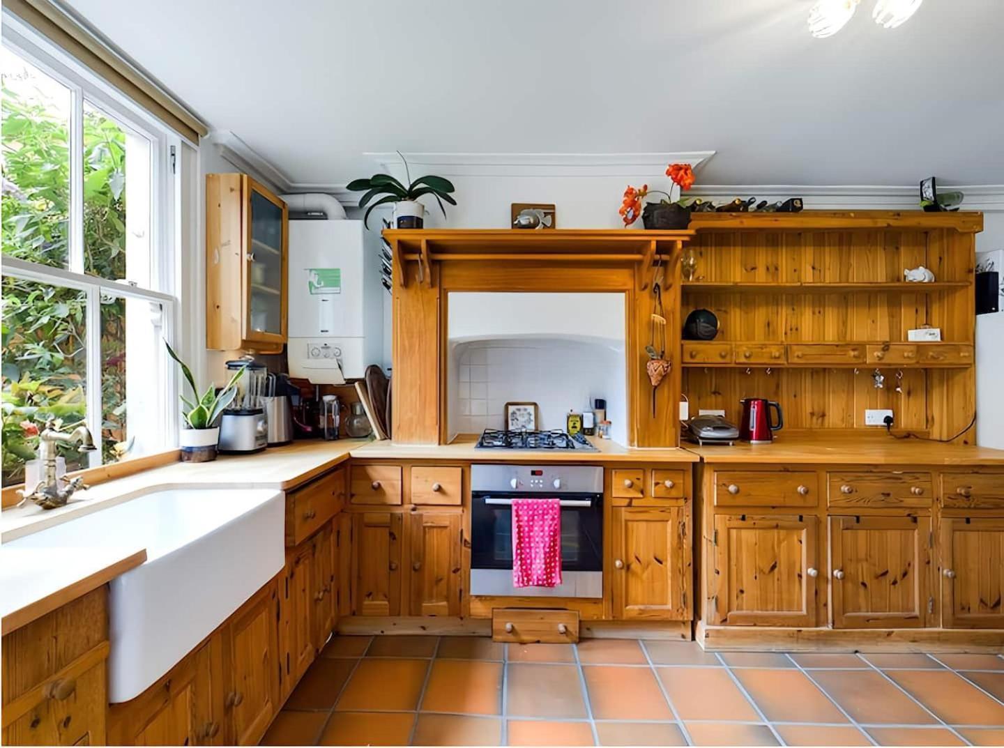 The Clapham Apartment With Private Patio London Eksteriør bilde